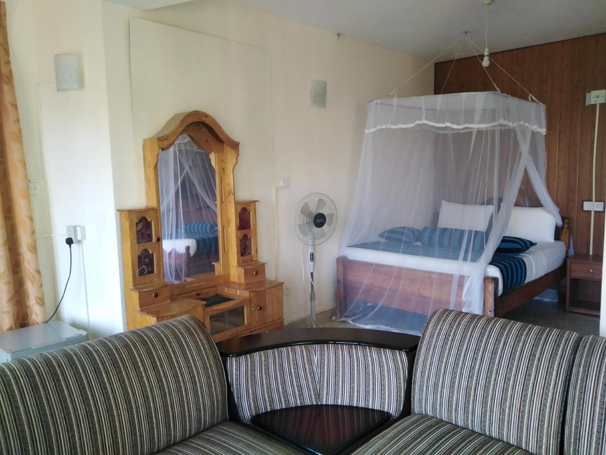 Blue Ribbon Homestay エッラ エクステリア 写真