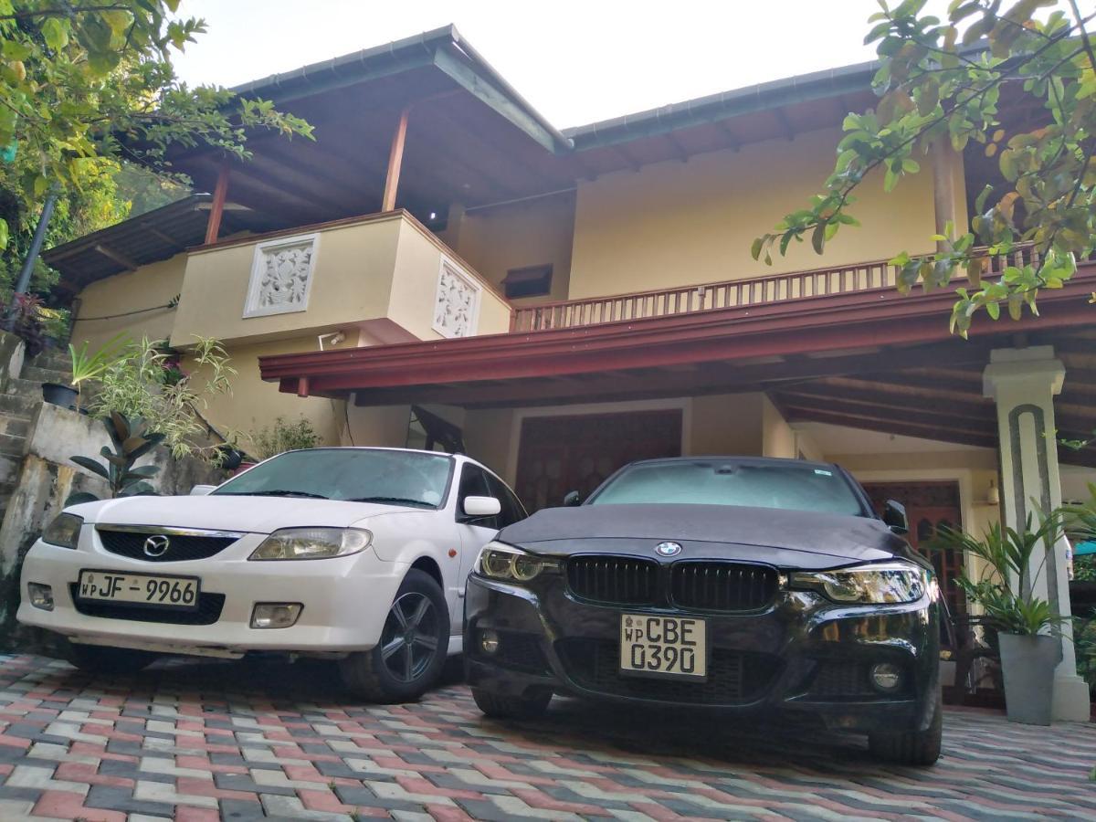Blue Ribbon Homestay エッラ エクステリア 写真